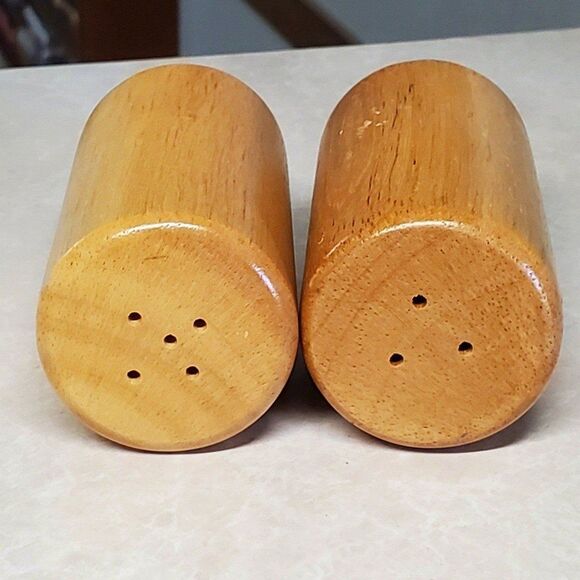 Vintage Light Oak Solid Wood Salt & Pepper Shaker Set Smooth Natural Finish 3.5" - Picture 4 of 6